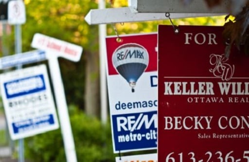 Most Canadians reluctant to sell their homes despite elevated prices - poll