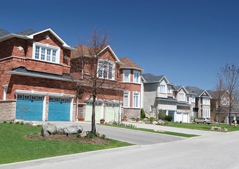 Ratings agency sounds strong warning on Canadian housing market