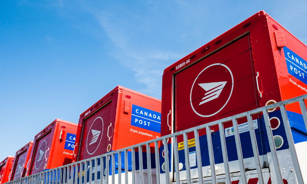 Canada Post strike disrupts mail as union reviews latest negotiation proposal