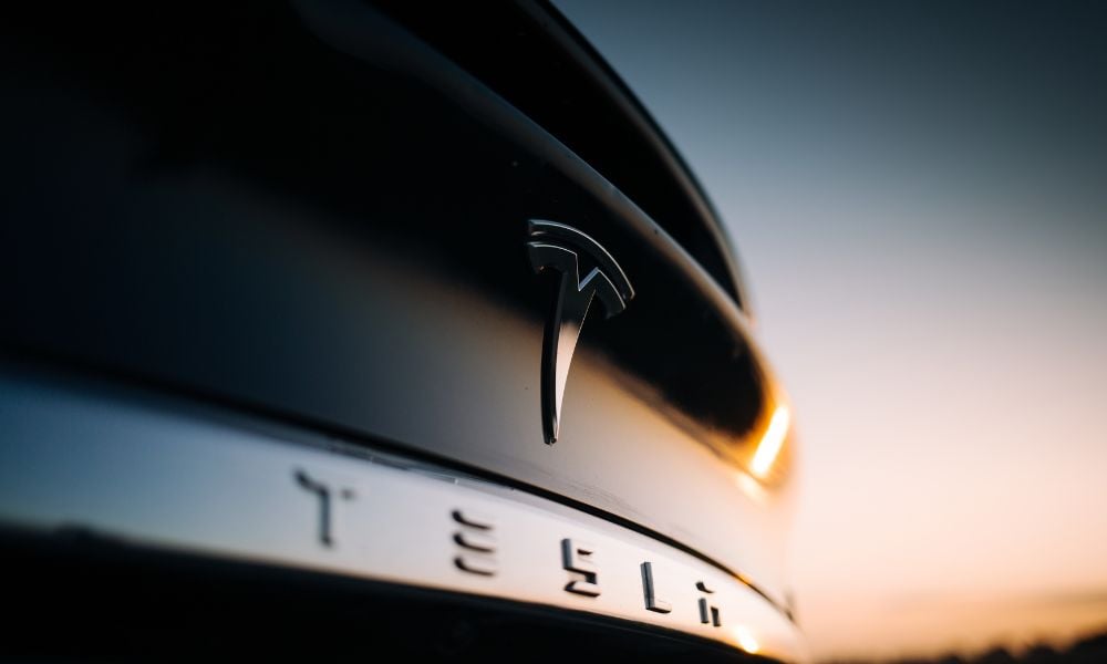 Tesla investors can't quite believe what Musk has done now, stock drops