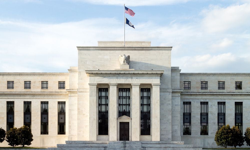 Powell's global peers to cheer for Fed in rebuke to Trump