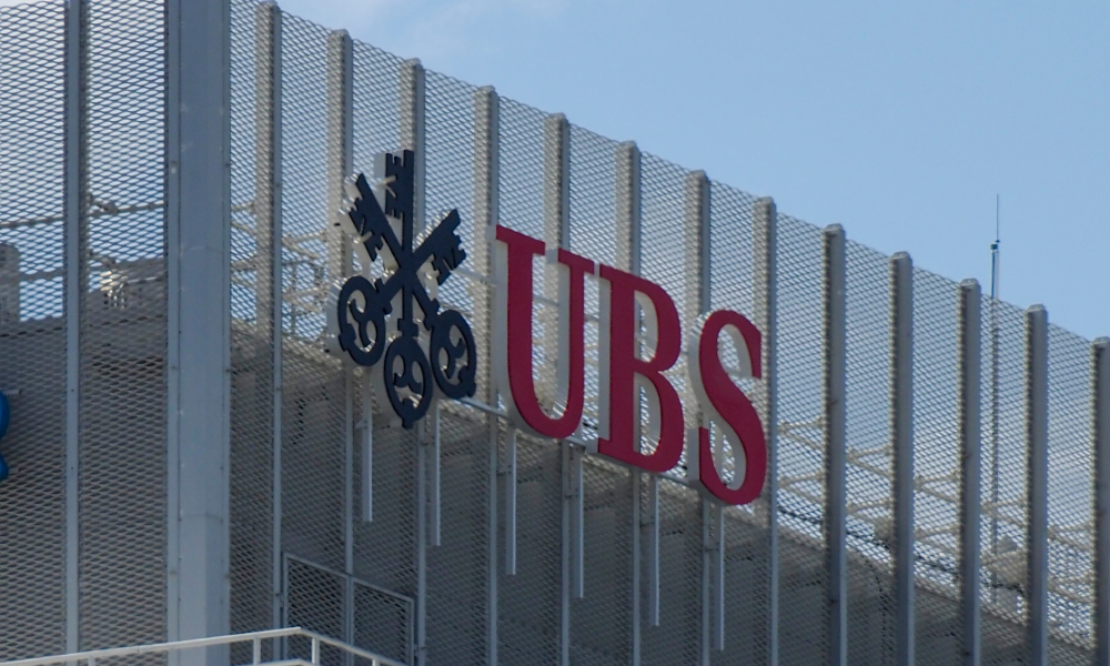 UBS family office clients look to hedge funds amid volatility 