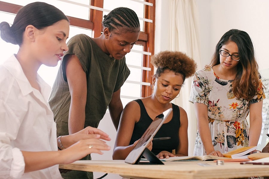 Black, Hispanic and Latina women more likely to be new investors