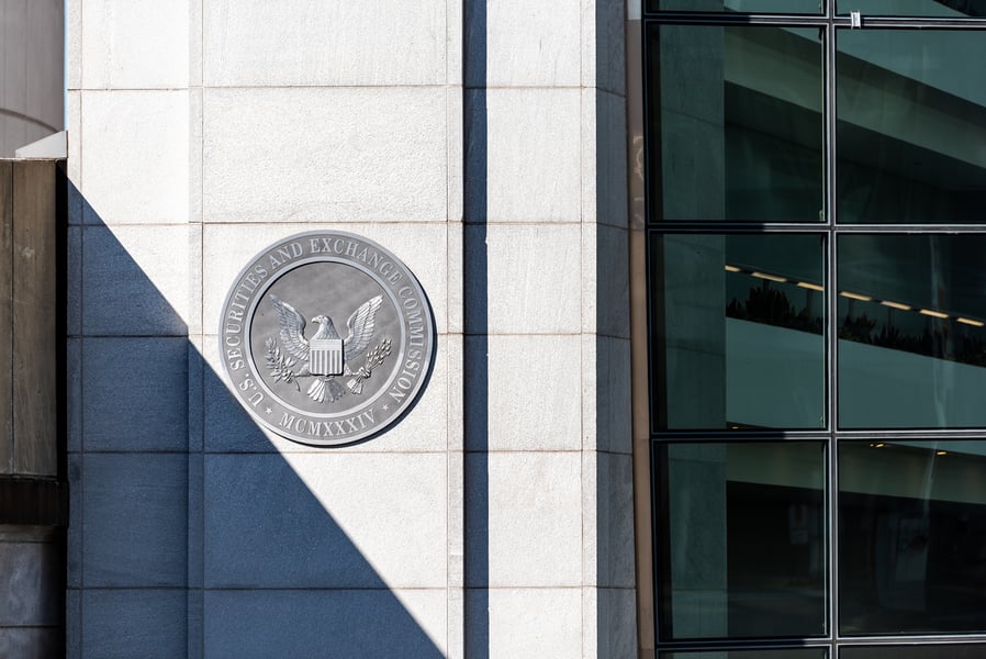 SEC charges ex-advisors for alleged cherry-picking