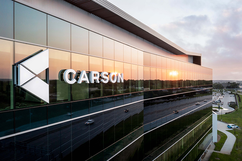 RIA moves: Carson Group marks deal milestone as Simon Quick continues slow-growth strategy