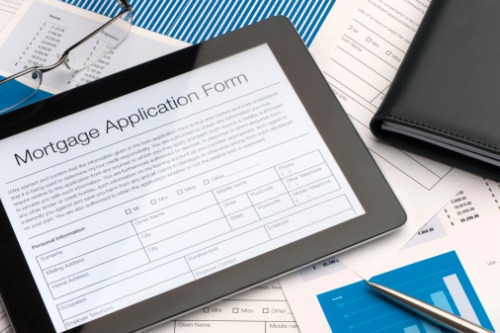 Mortgage applications continue to fall due to uptick in rates