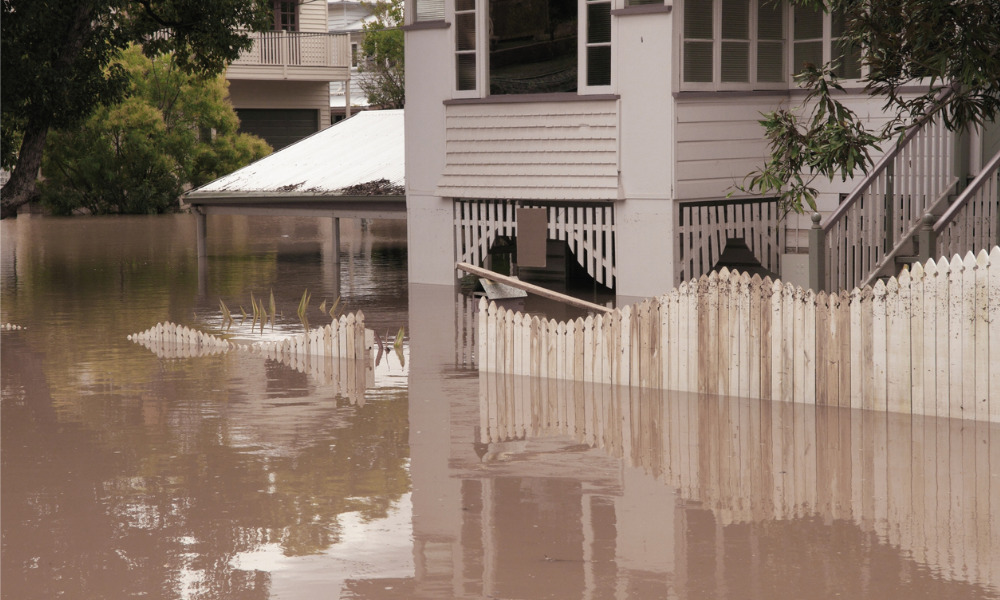 How many US homes are in danger from hurricanes?