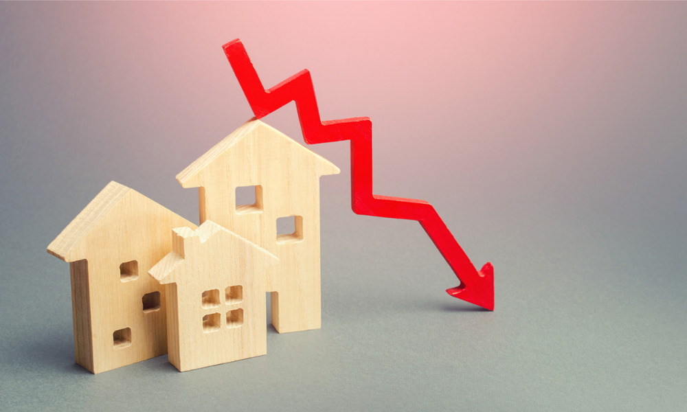 Economists comment on the fall of new home sales
