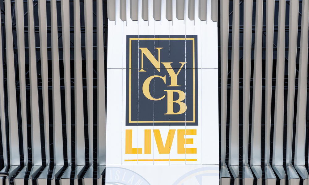 New York Community Bancorp overhauls executive management team