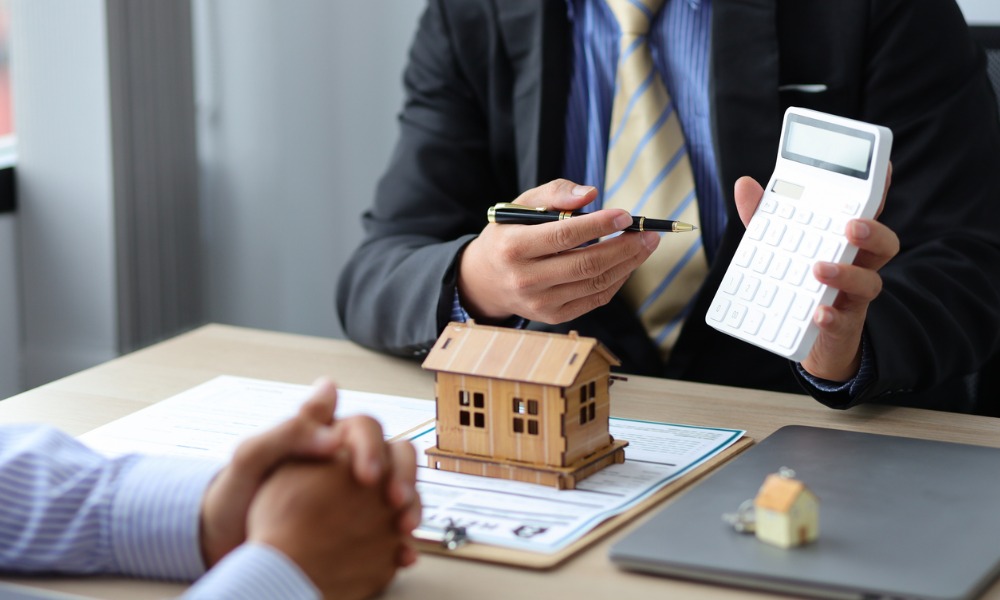 Is it better to use a mortgage broker?