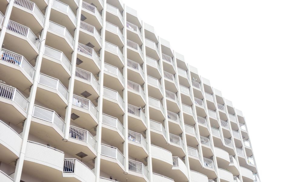 Florida condo owners flee market as expenses spiral