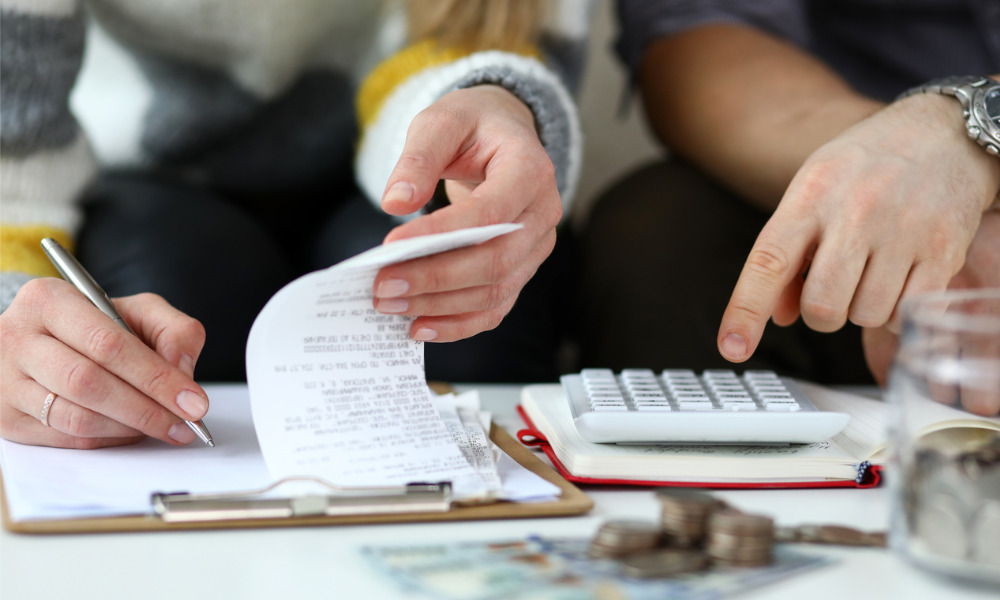 Household debt significantly spikes in Q1: StatCan