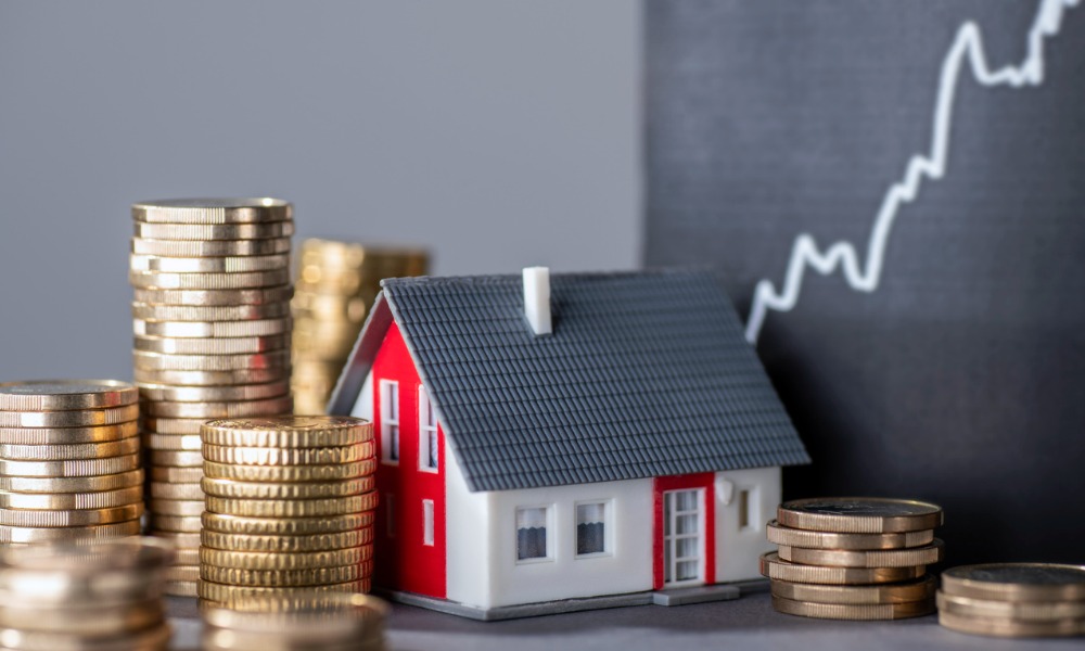 Mortgage broker to borrowers: Spread the risk