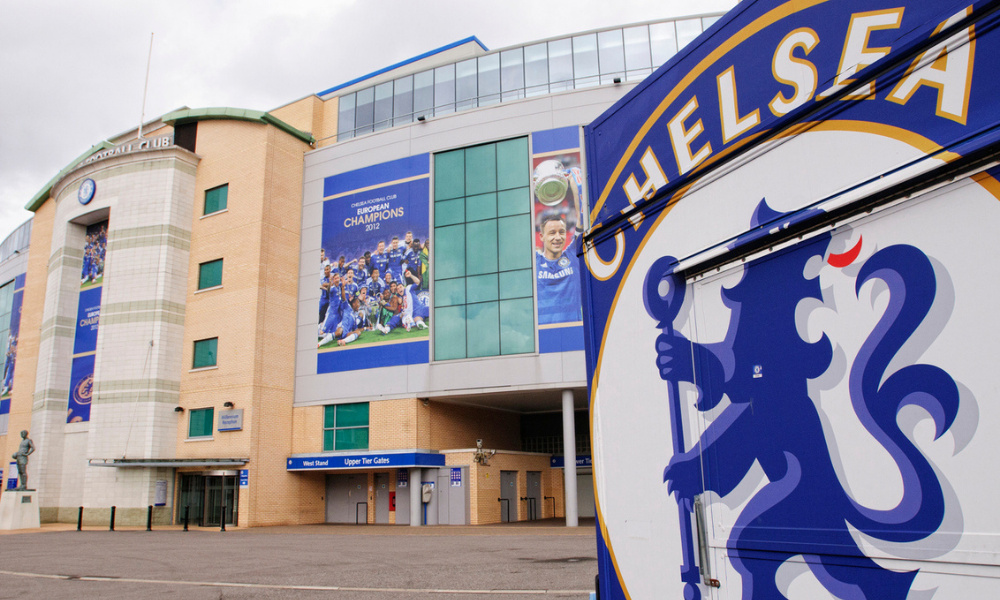 Mortgage boss Dan Gilbert in Chelsea FC bid