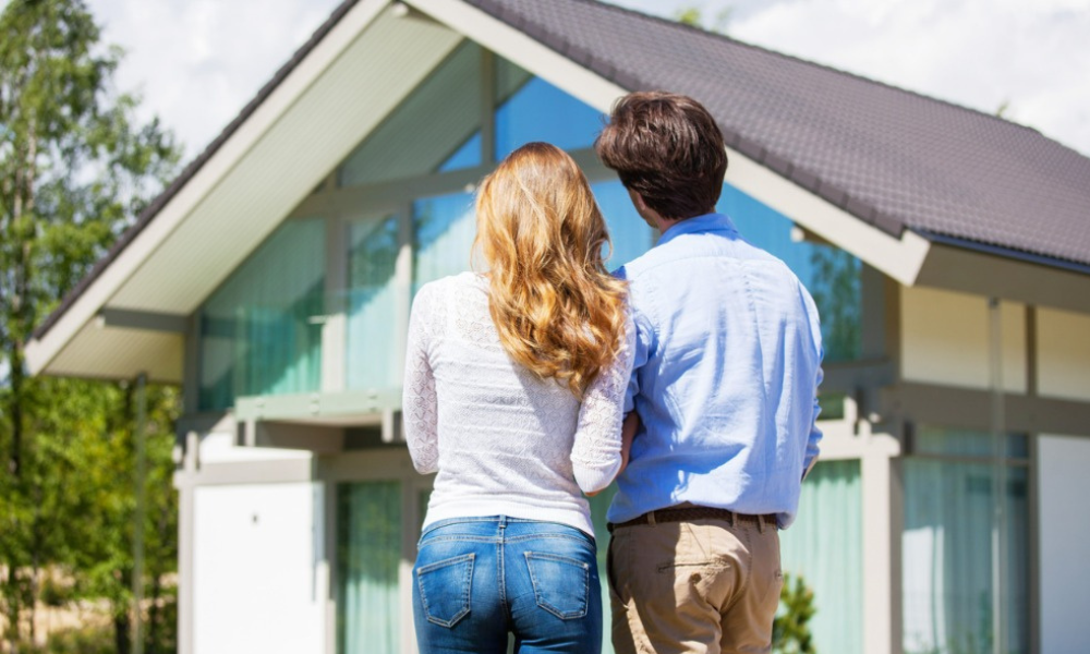 Couples prioritise homeownership over marriage, study finds
