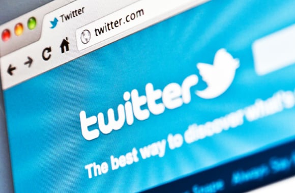 20 Twitter feeds all financial advisers should follow