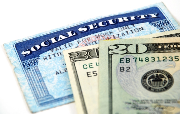 Delaying Social Security benefits 'best deal in town'