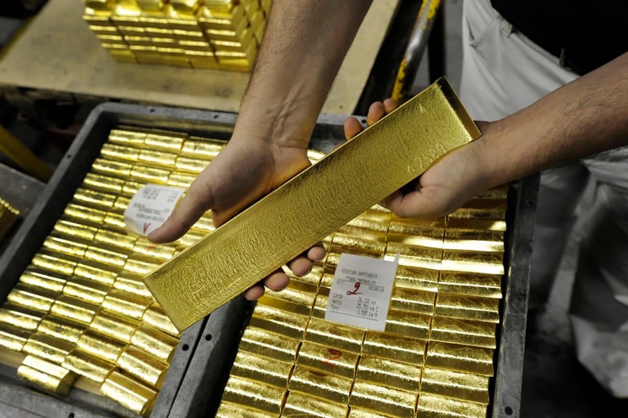 Gold bulls celebrate the strongest run since January