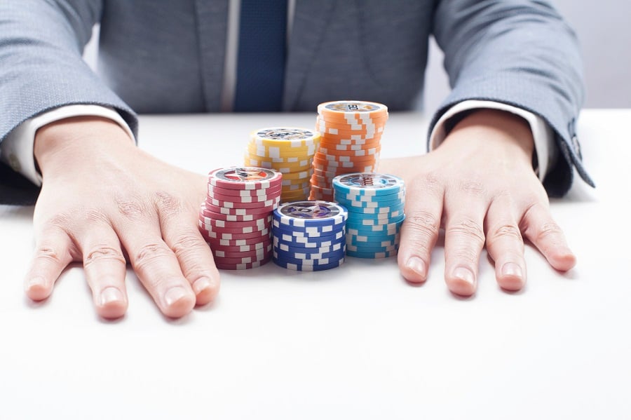 A portfolio strategy that goes all in for alts to dial down market risk