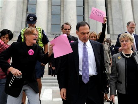 Will accounting 'gimmicks' come back to bite Lehman's Fuld?
