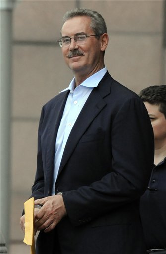 Allen Stanford sued by American Express over credit card debt