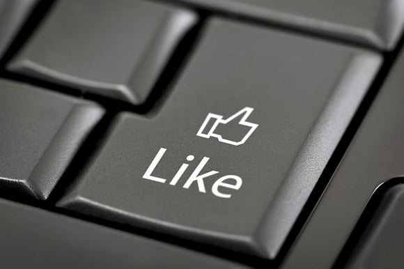 Vanguard, Fidelity top list of social-media-savvy fund managers