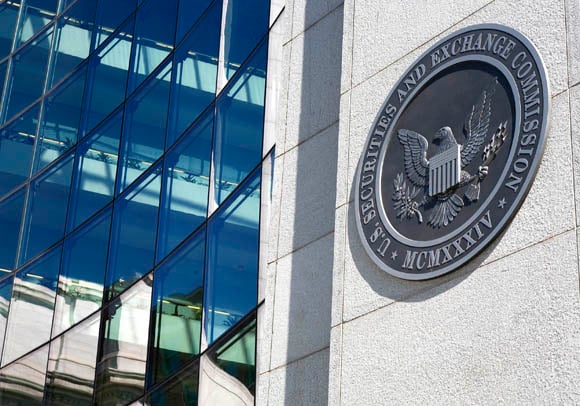 Scoundrel alert: SEC warns firms about policing of unauthorized trades