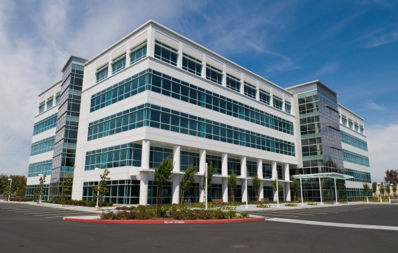 Versus targeting RIAs with new private real estate fund