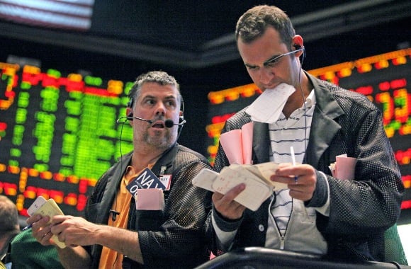 Computer trading glitches roil exchange-traded funds