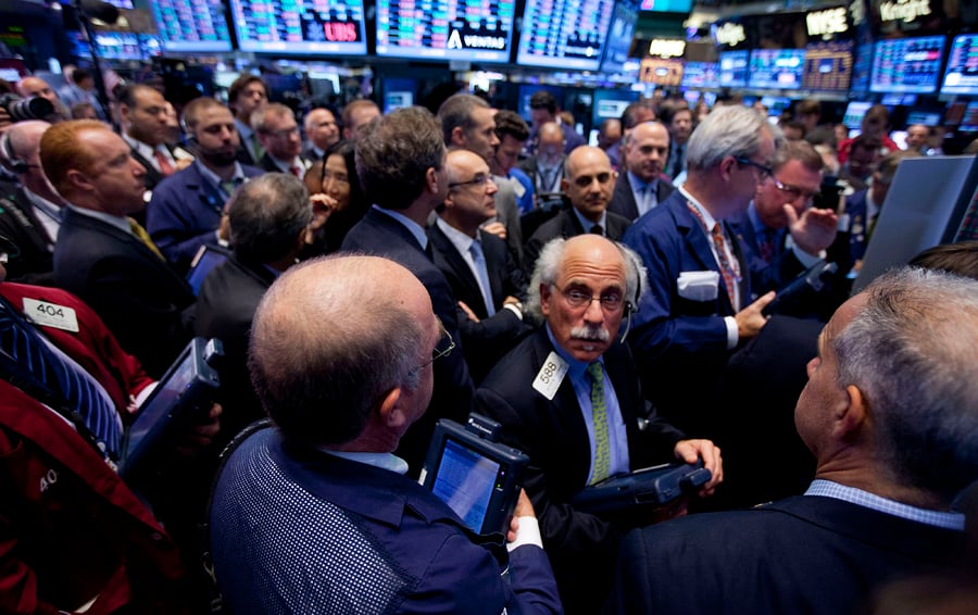 Market dive puts advisers on the offensive