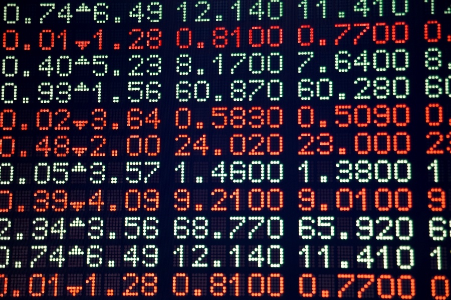 Despite good news, bank ETF trails market