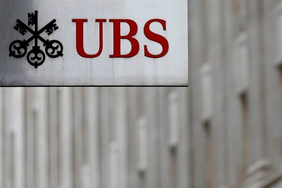 UBS advisers' comp falls amid flat revenue
