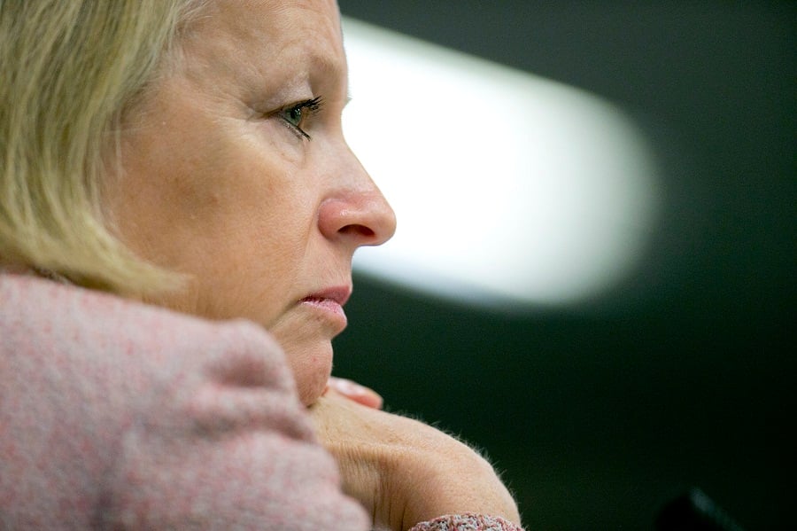 Former SEC chiefs press current regime to move on fiduciary