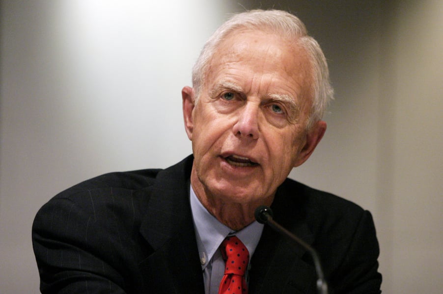 Levitt: Don't let financial advisers off the hook