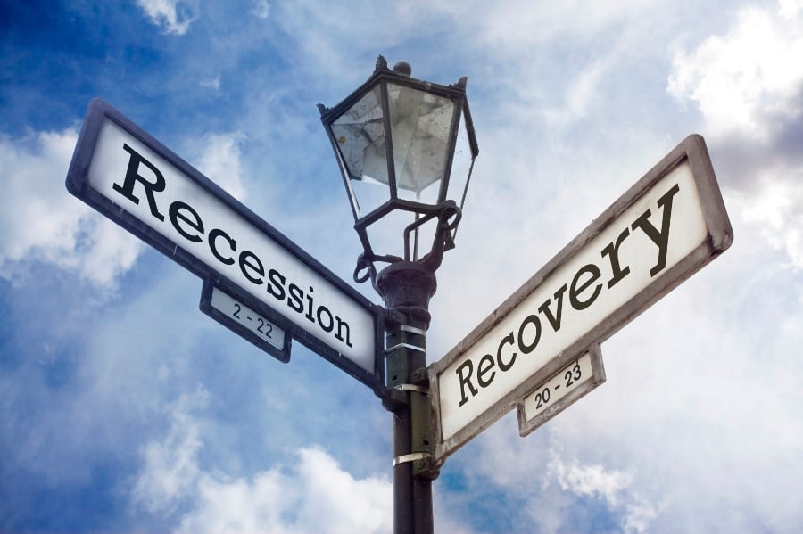 Financial advisers, analysts shrug off recession fears