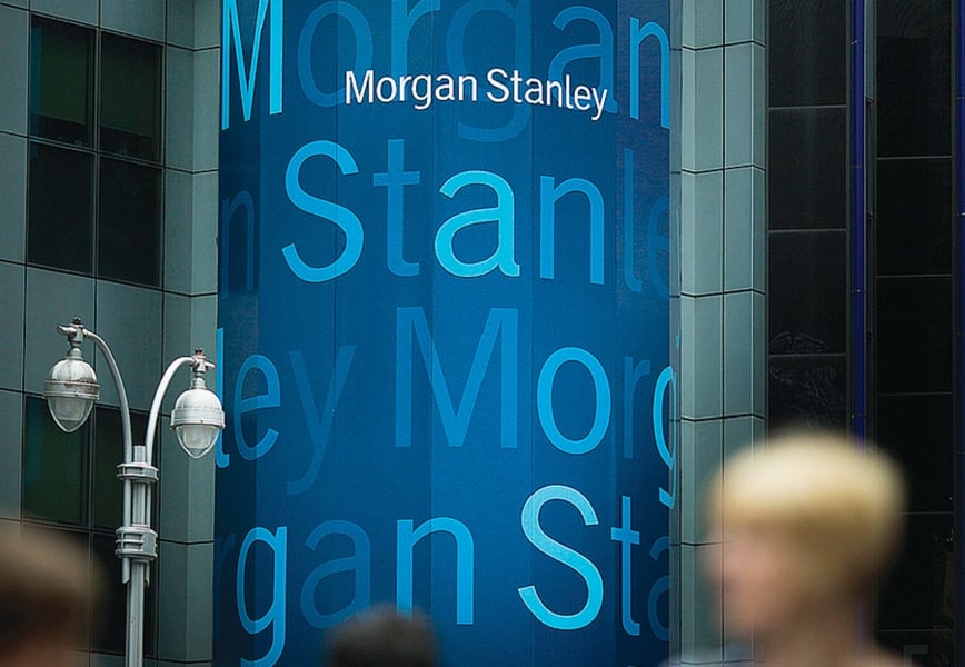 Morgan Stanley chases millionaires' cash with free platinum AmEx