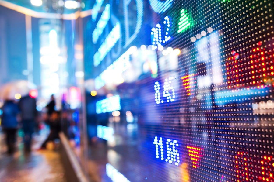 Market turmoil poses risk to brokers going fee-based in wake of DOL fiduciary rule