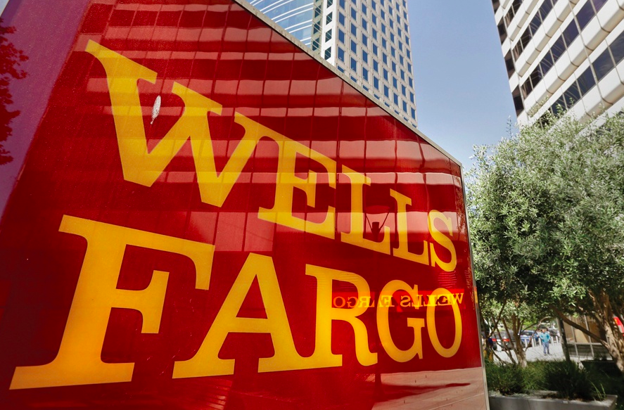 Wells Fargo Advisors continues to see a decline in brokers