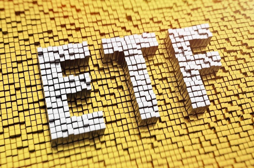 Commission-free ETFs will become the norm, Schwab CEO says