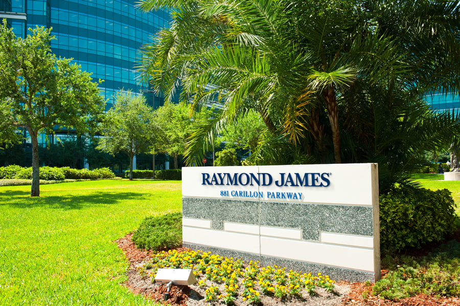 Raymond James nabs $203 million team from Morgan Stanley