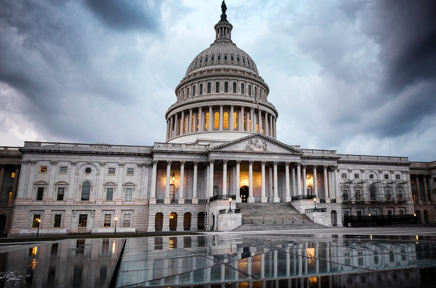 Annuity and mutual fund interests at odds over 401(k) disclosures