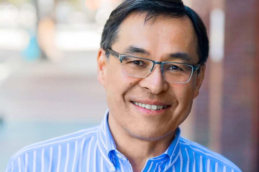 Worldly adviser excels at working with others, especially outsiders
