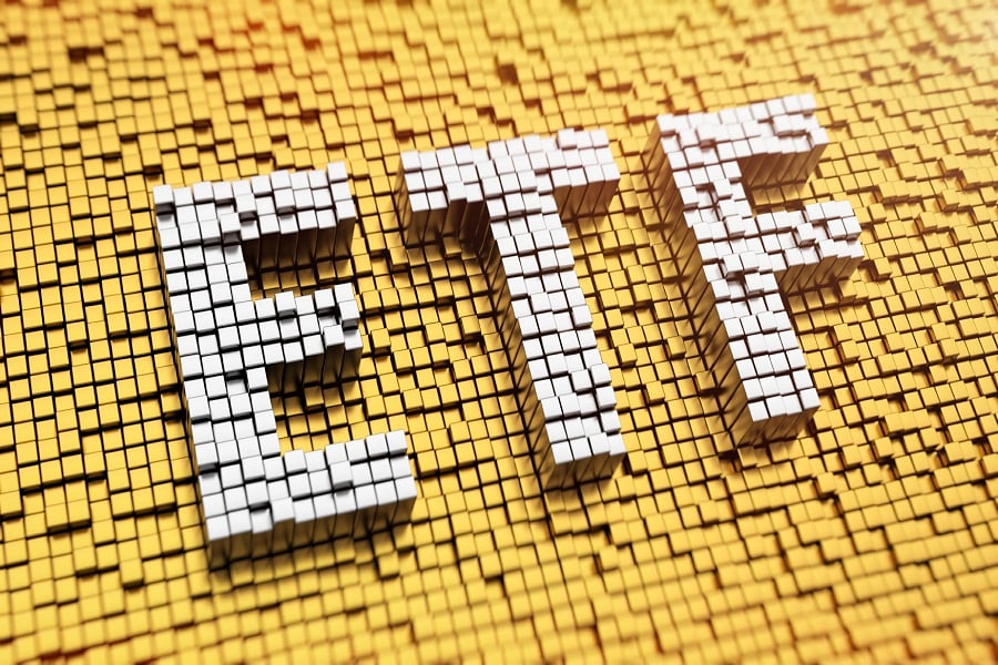Schwab, Fidelity expand commission-free ETF trading