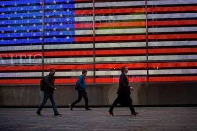 Wealthy US investors sitting on cash despite optimism in economy