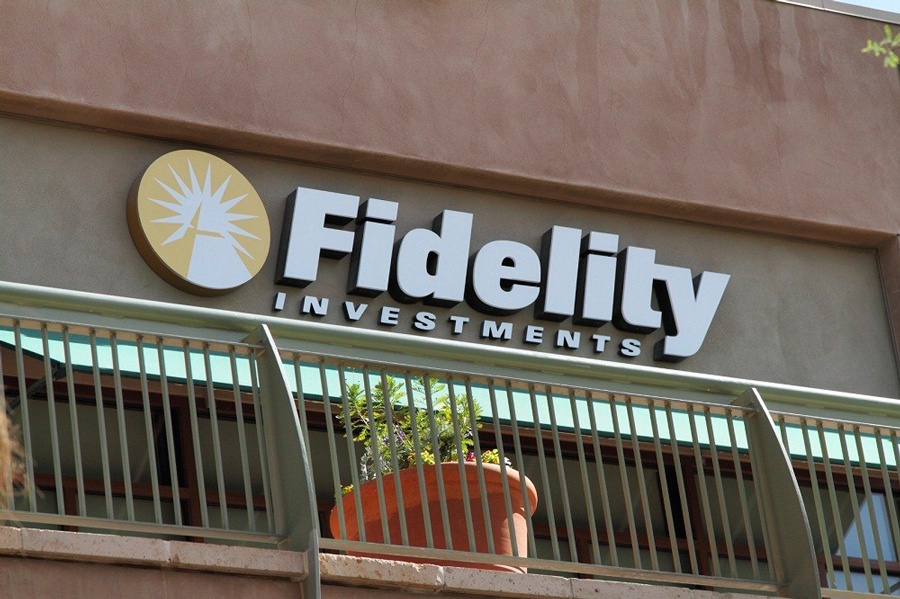 Fidelity draws adviser wrath with 1.9% cash offer