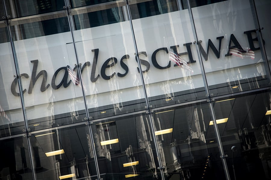 Schwab's customer service tests advisers' patience — and loyalty