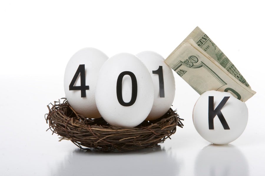 Average 401(k) balance dropped in Q3: Fidelity