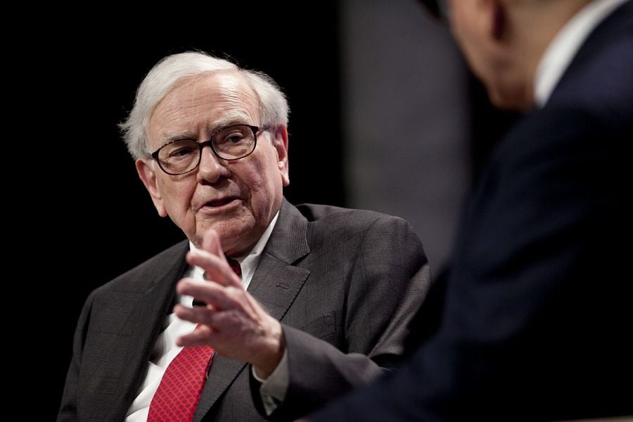 Buffett and Munger take shots at Wall Street, brokers and Bitcoin