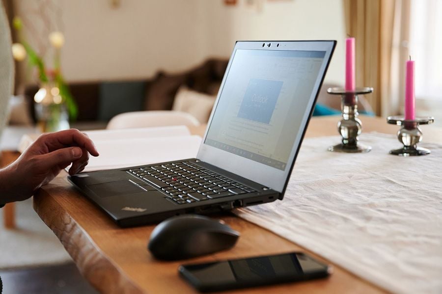 Finra bars would-be brokers for cheating on online qualification exams