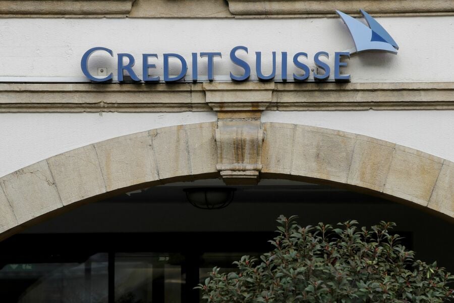 Credit Suisse attempts to reassure markets backfire as stock hits fresh low